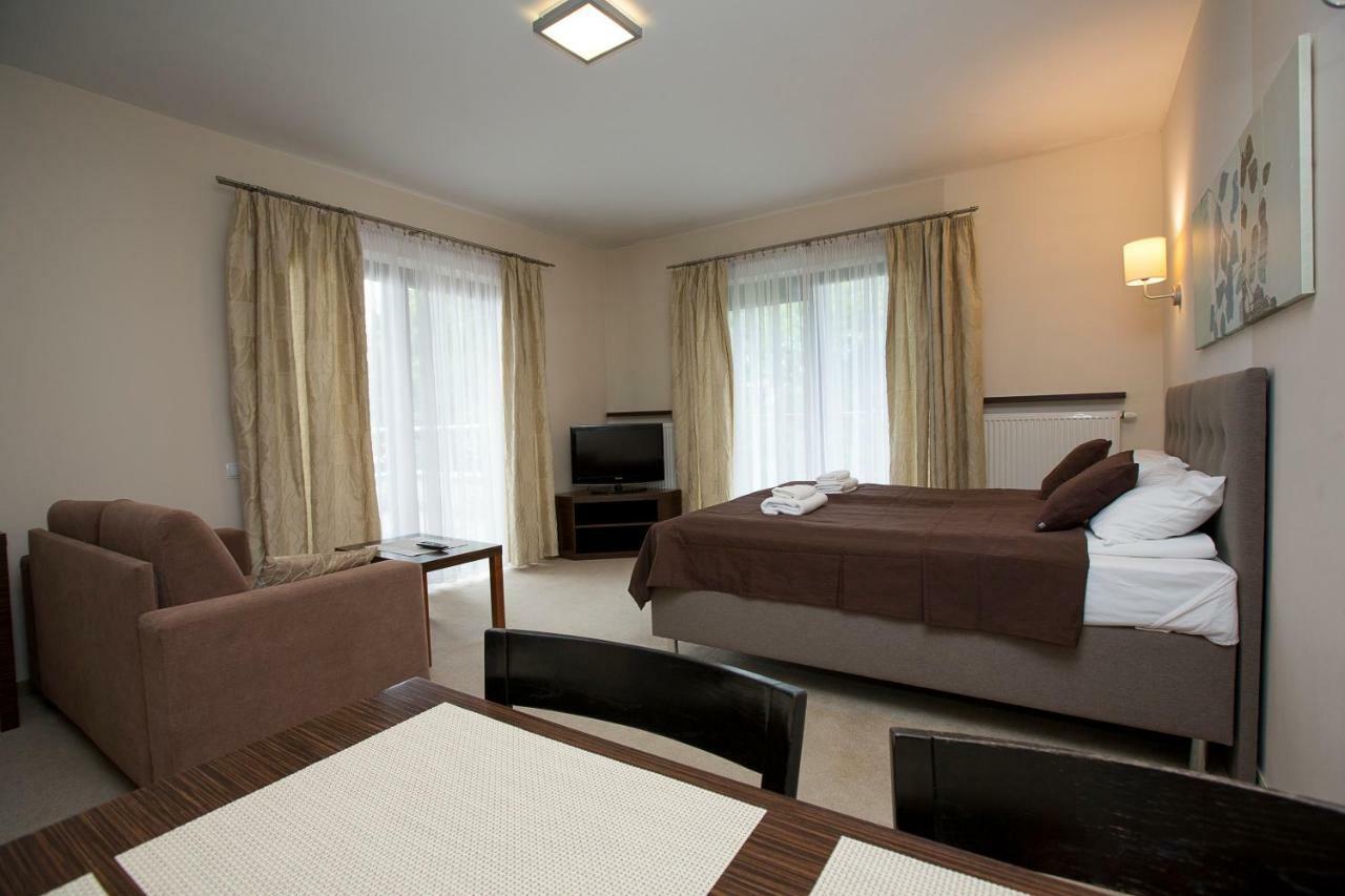 Willa Port Apartament Lilia Острода Екстериор снимка